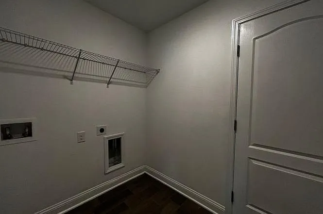 4 bed, 2044 sqft, $2,600 — Photo 2