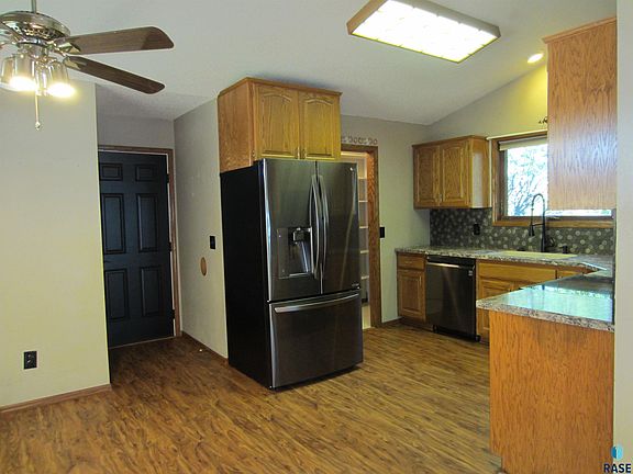3rd image of 635 N Solar Dr