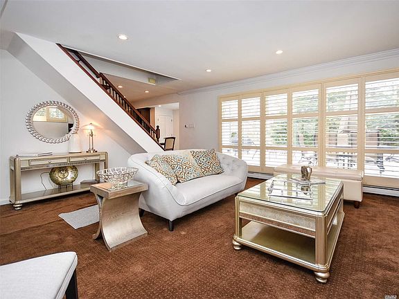 4th image of 57 Harbor Hills Dr