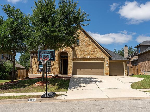 3rd image of 13714 Mesa Verde Dr