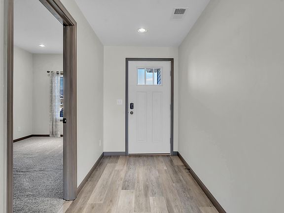 4th image of 1008 Osprey Ct