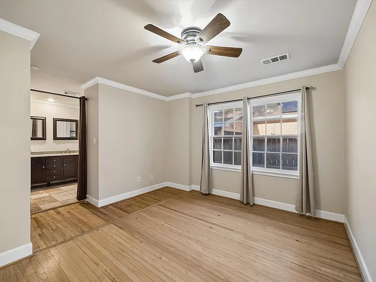1221 Aurora St — Photo 5
