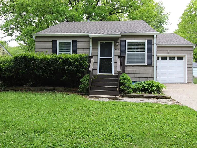 5406 Cedar St — Photo 2