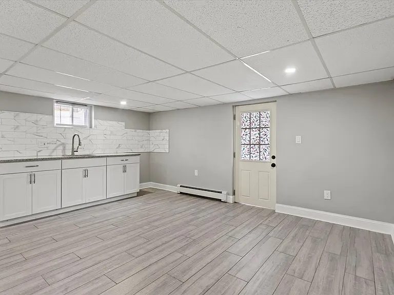 130 Gaston Ave #1 — Photo 21