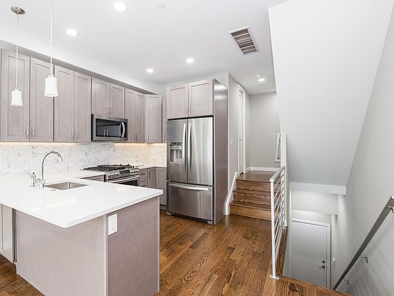 4th image of 740 N Uber St Unit B
