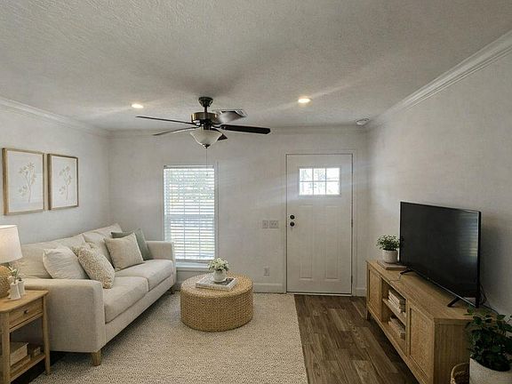 3rd image of 5 Albert St #53