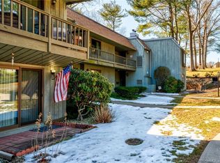 59 Village Rd #59, Southington, CT 06489