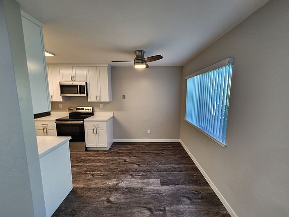 3rd image of 2721 Midtown Ct #306