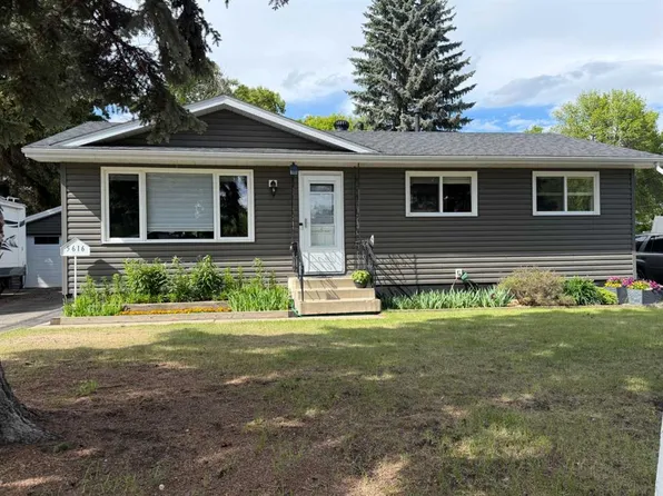 5616 S 55th Ave, Lacombe, AB T4L 1L9