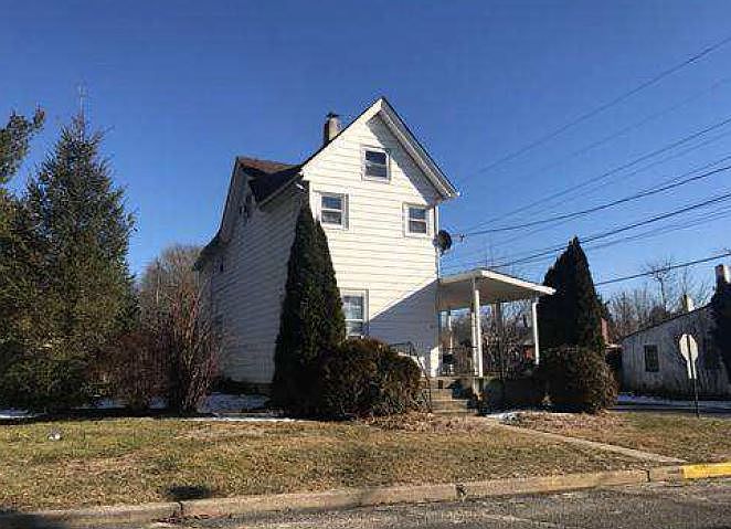 2nd image of 67 Ewing St