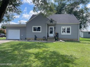 621 E Pike St, Jackson Center, OH 45334