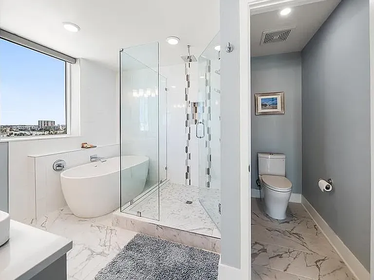 15 Avalon St #704 — Photo 42