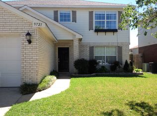 9721 Stoney Bridge Rd, Fort Worth, TX 76108