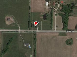 4202 NE 144th St, Smithville, MO 64089