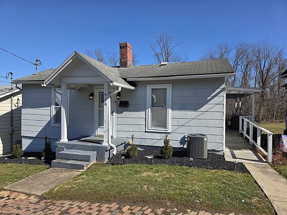 2nd image of 616 Maple St