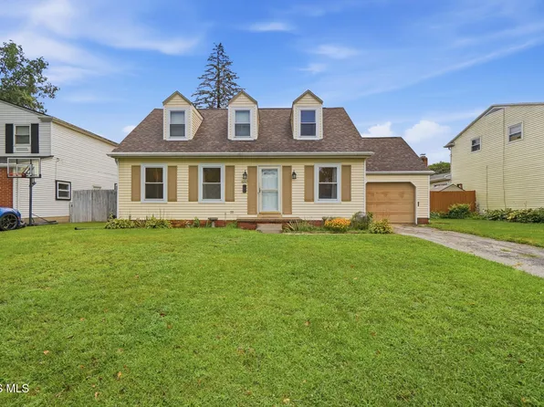 6150 Meadowvale Dr, Toledo, OH 43613
