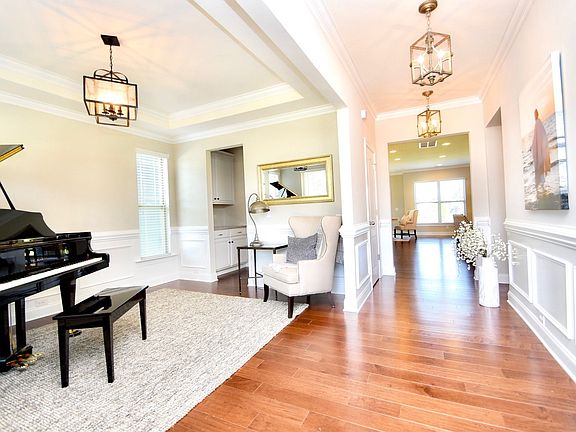 Entryway Custom Lighting