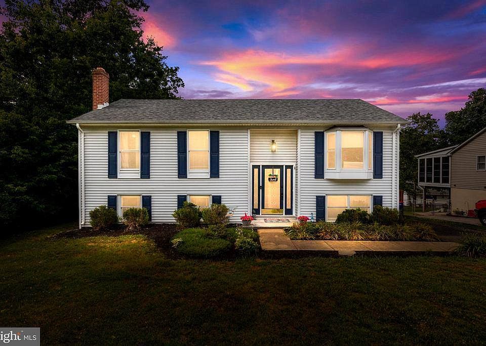 1st image of 1331 Baron Pl