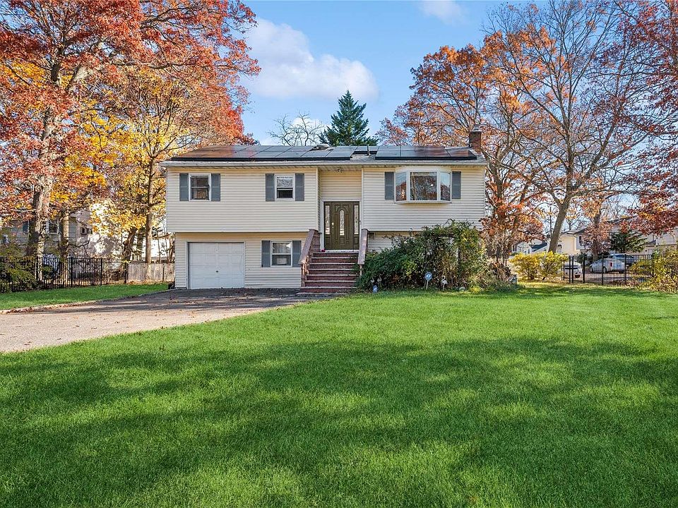 1st image of 426 Broadway Greenlawn