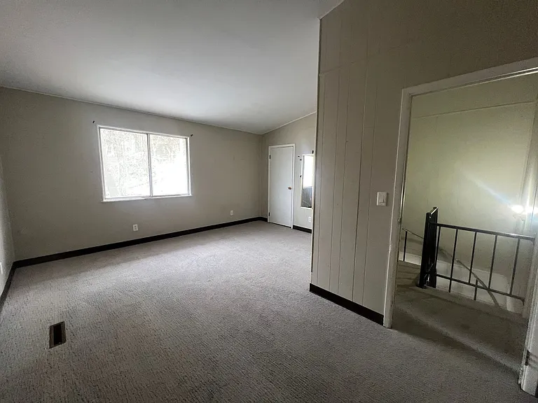 151 Bradley St — Photo 2