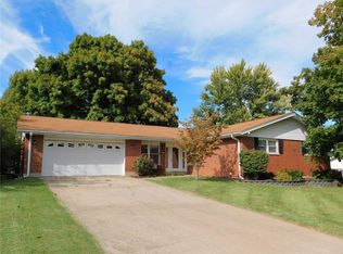3019 Persimmon Dr, Saint Charles, MO 63301