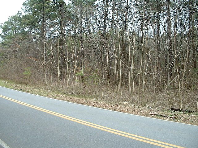 2nd image of 2634 Dug Gap Rd