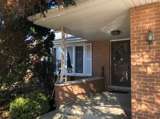 3276 Pitcher Dr, Darien, IL