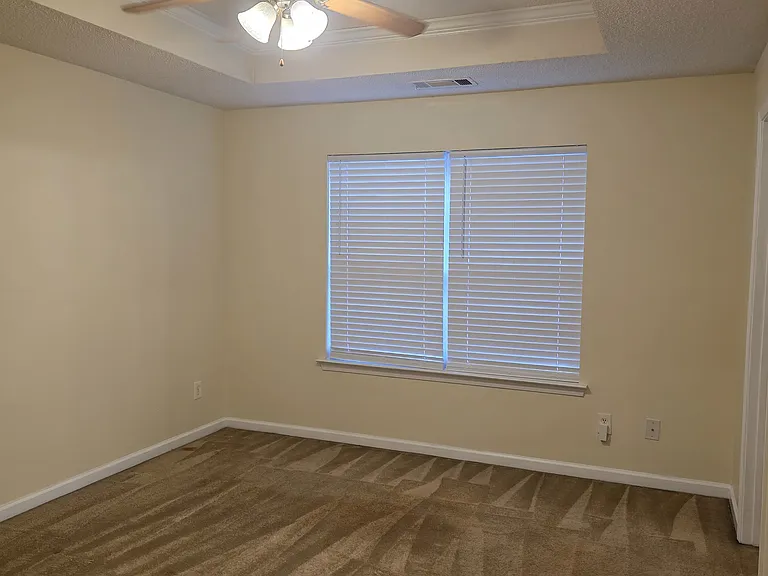 Master Bedroom (Ensuite)