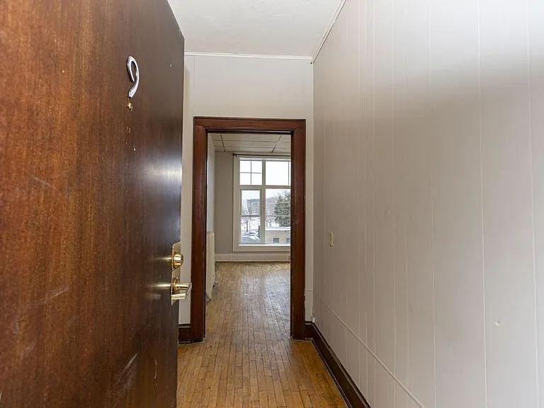 16 1/2 Minnesota Ave E #9 — Photo 1