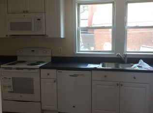 587 Main St APT 2, Islip, NY 11751