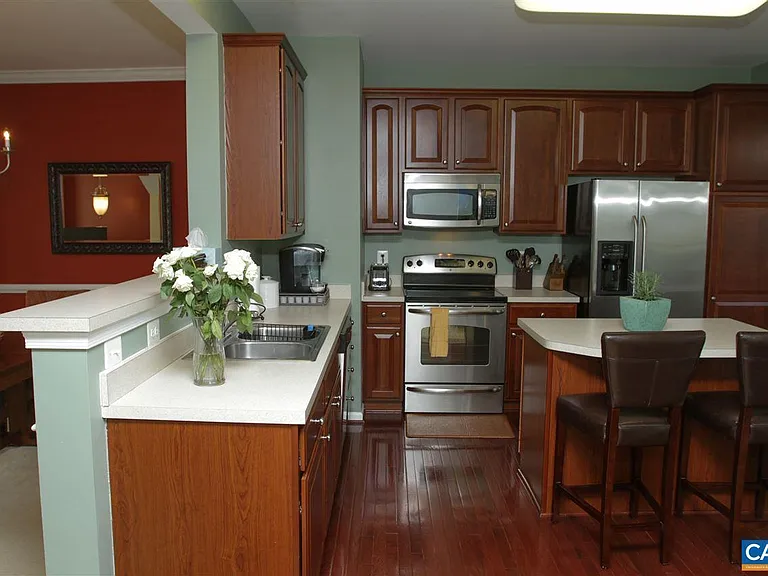 905 Bing Ln — Photo 16