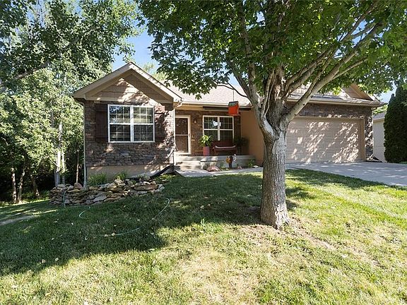 2nd image of 4304 NE 85th St
