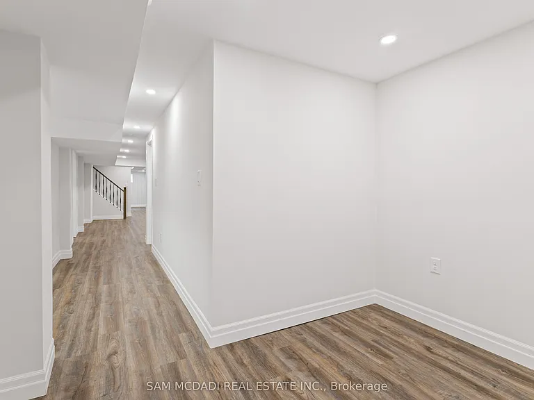 2535 Robin Dr — Photo 38