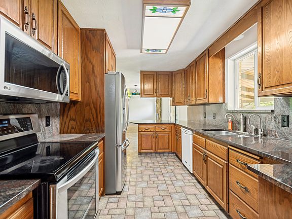 5th image of 1602 E Nicklaus Cir