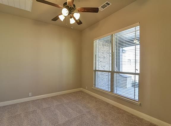 4th image of 200 Eastbrook Dr