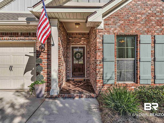 2nd image of 243 Hawthorne Cir