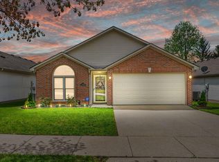 2920 Masters View Rd, Lexington, KY 40511