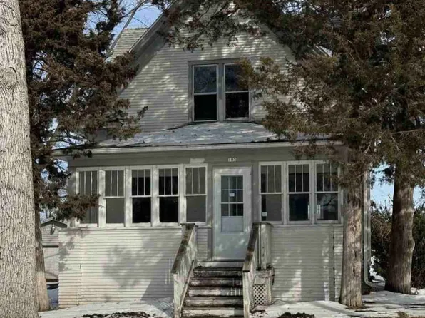 103 N 3rd St, Winneconne, WI 54986