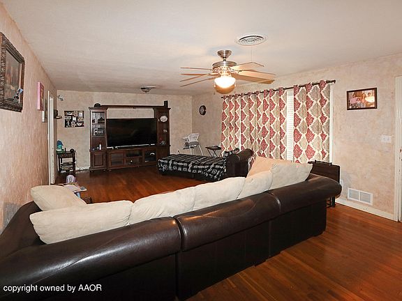 3rd image of 3428 S Julian Blvd
