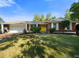 3701 Rue De Renard St, Florissant, MO 63034