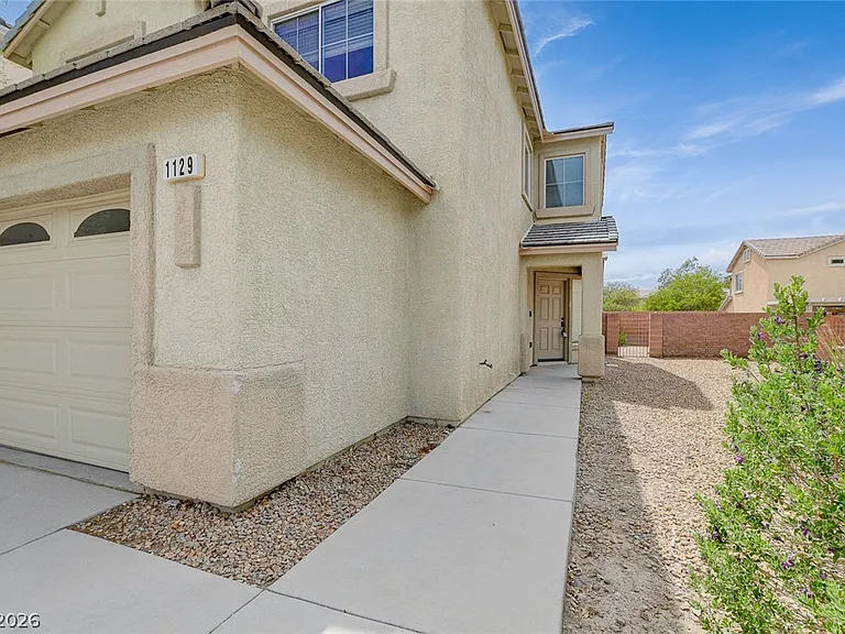 1129 Autumn Bay Ct — Photo 2