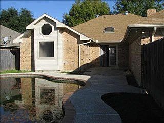 1st image of 6924 Glacier Dr