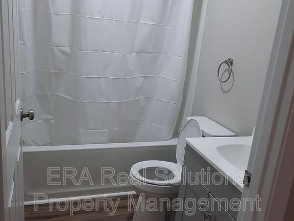 5th image of 101 Glenn St Unit A