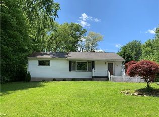 218 S Kerrwood Dr, Hermitage, PA 16148