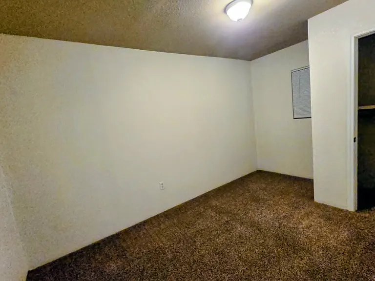 2606 Avenue V — Photo 16