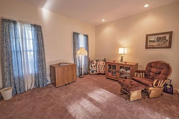 5th image of 302 Alfalfa Ln