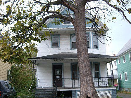 2nd image of 1240 N Lockwood Ave