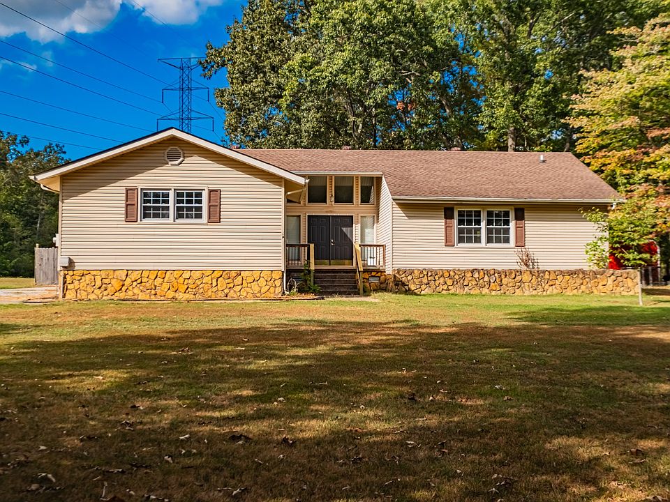 1st image of 118 Autumn Ln