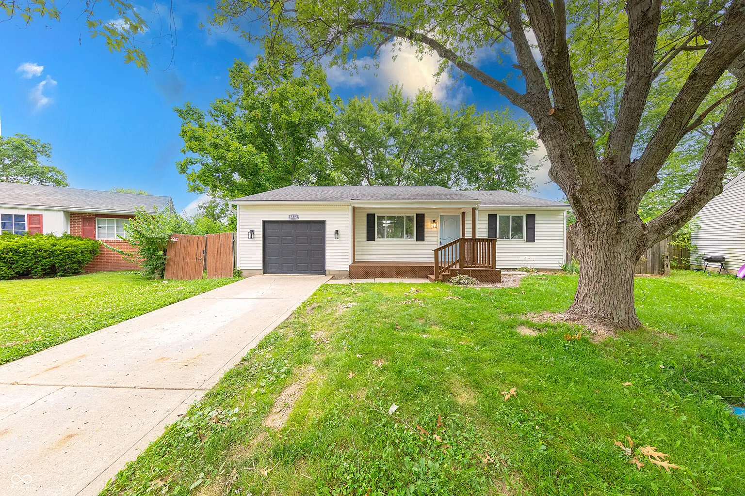 5512 Lunsford Dr photo 1