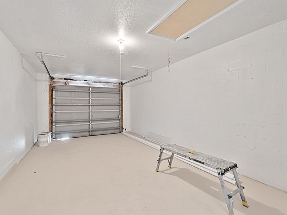 3rd image of 2215 India Palm Dr #1